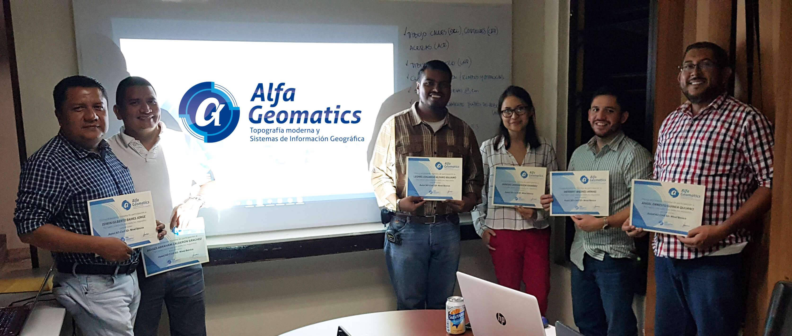 Graduación de estudiantes Alfa Geomatics